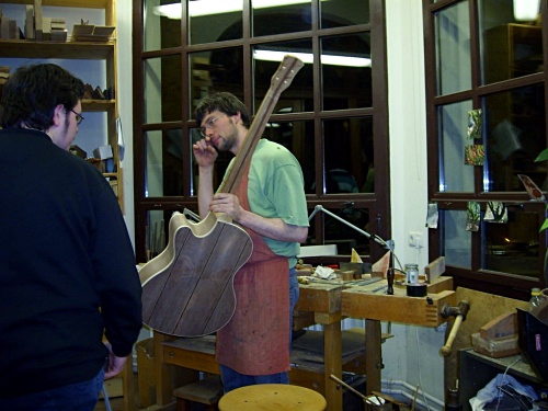 Werkstatt in der Fachhochschule für Musikinstrumentenbau