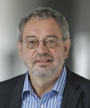 Dr. Bernd Dolle-Weinkauff